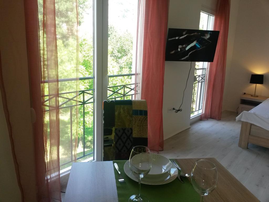 Apartments Grgurevic Котор Екстер'єр фото