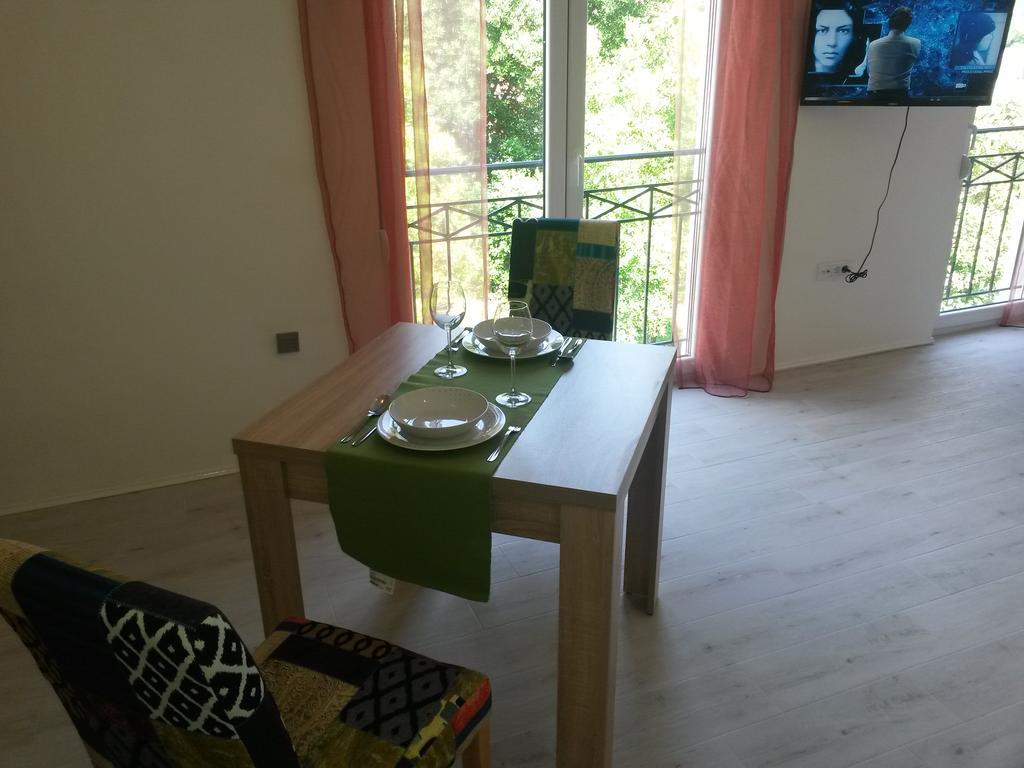 Apartments Grgurevic Котор Екстер'єр фото