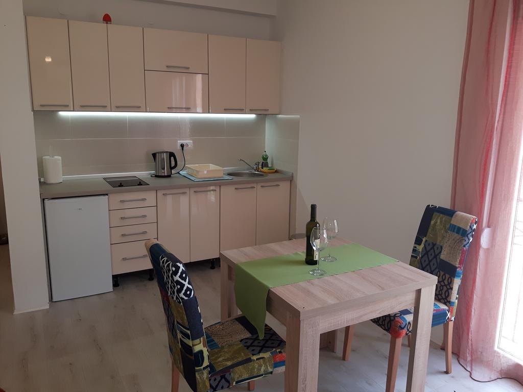 Apartments Grgurevic Котор Екстер'єр фото