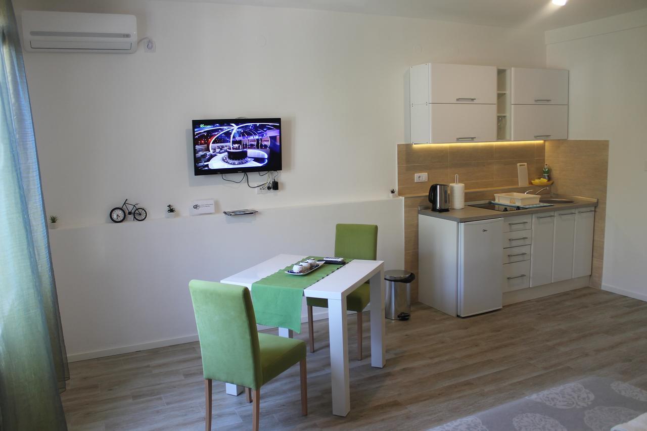 Apartments Grgurevic Котор Екстер'єр фото
