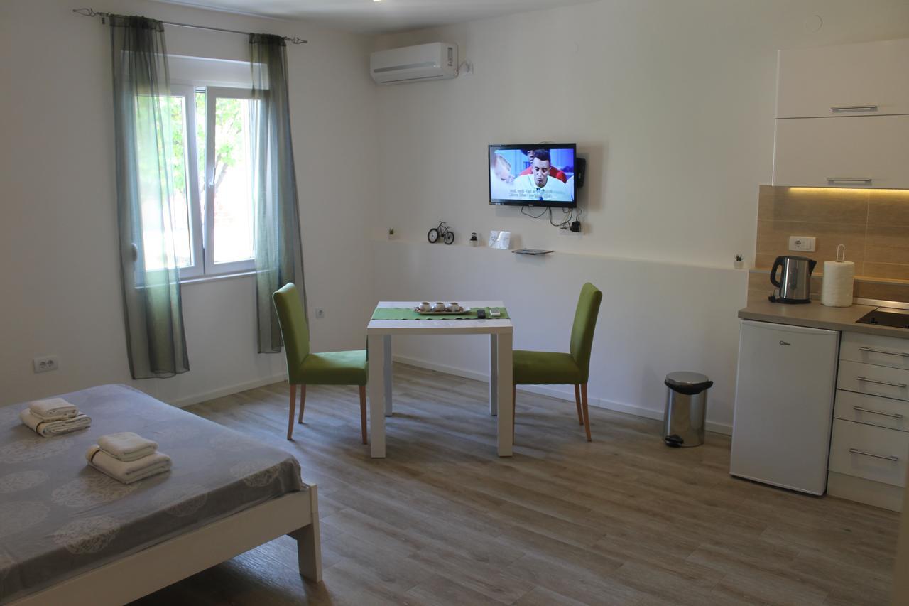 Apartments Grgurevic Котор Екстер'єр фото