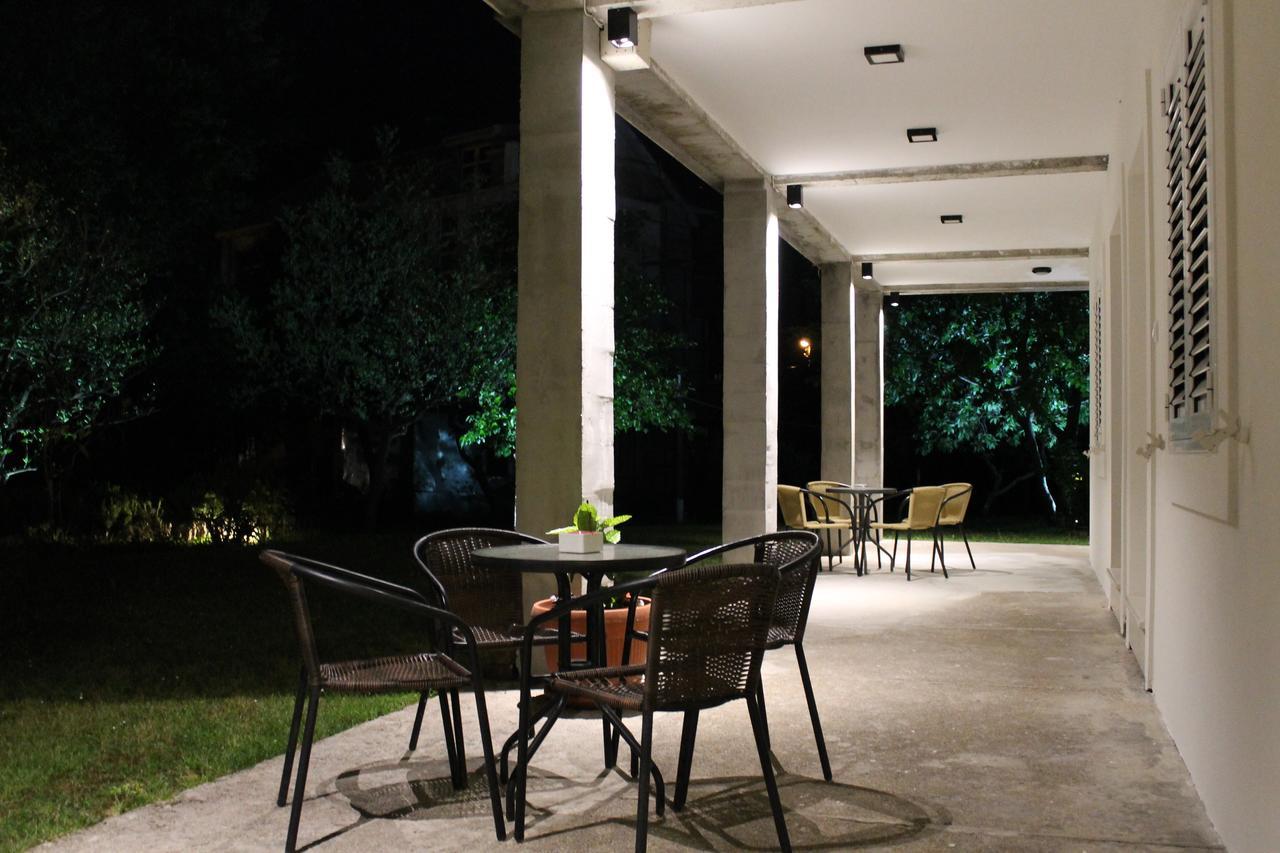 Apartments Grgurevic Котор Екстер'єр фото